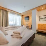 Bed & Breakfast Garni Concordia 3*